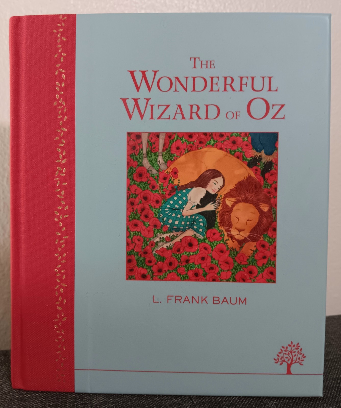 The Wonderful Wizard of Oz Book (184 pages)