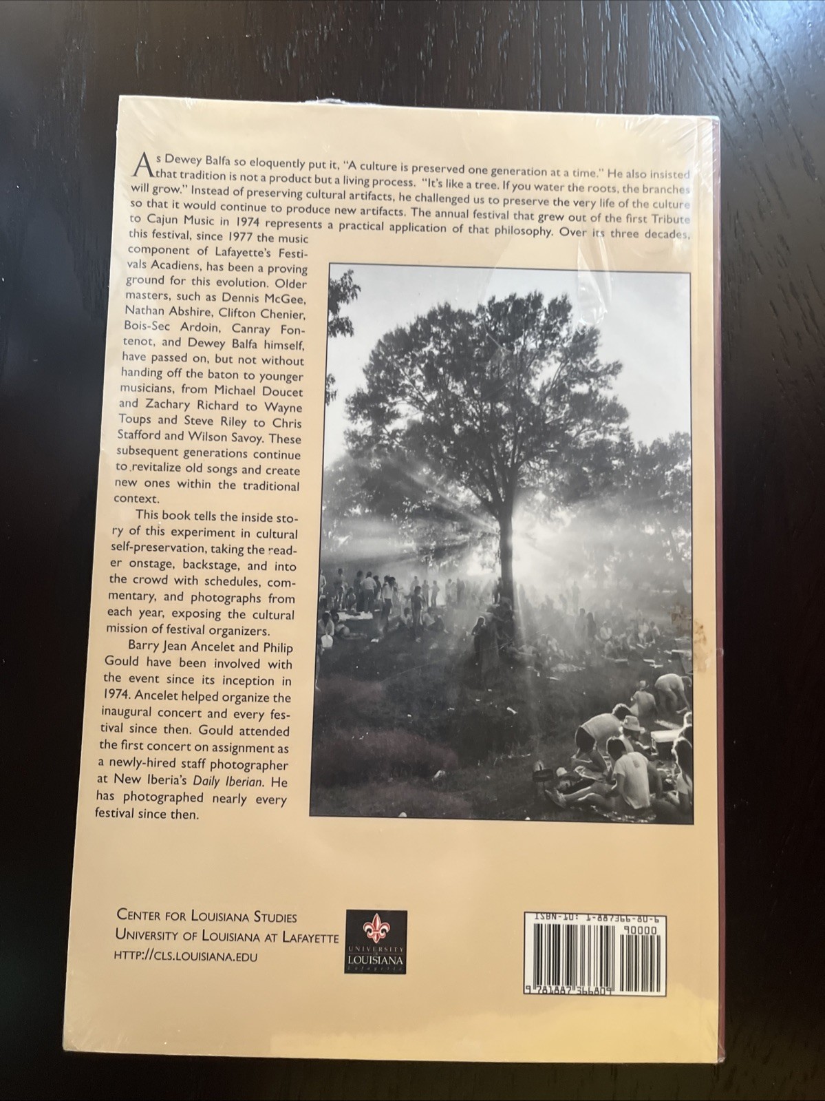 One Generation at a Time : Biography of a Cajun and Creole Music Festival NEW