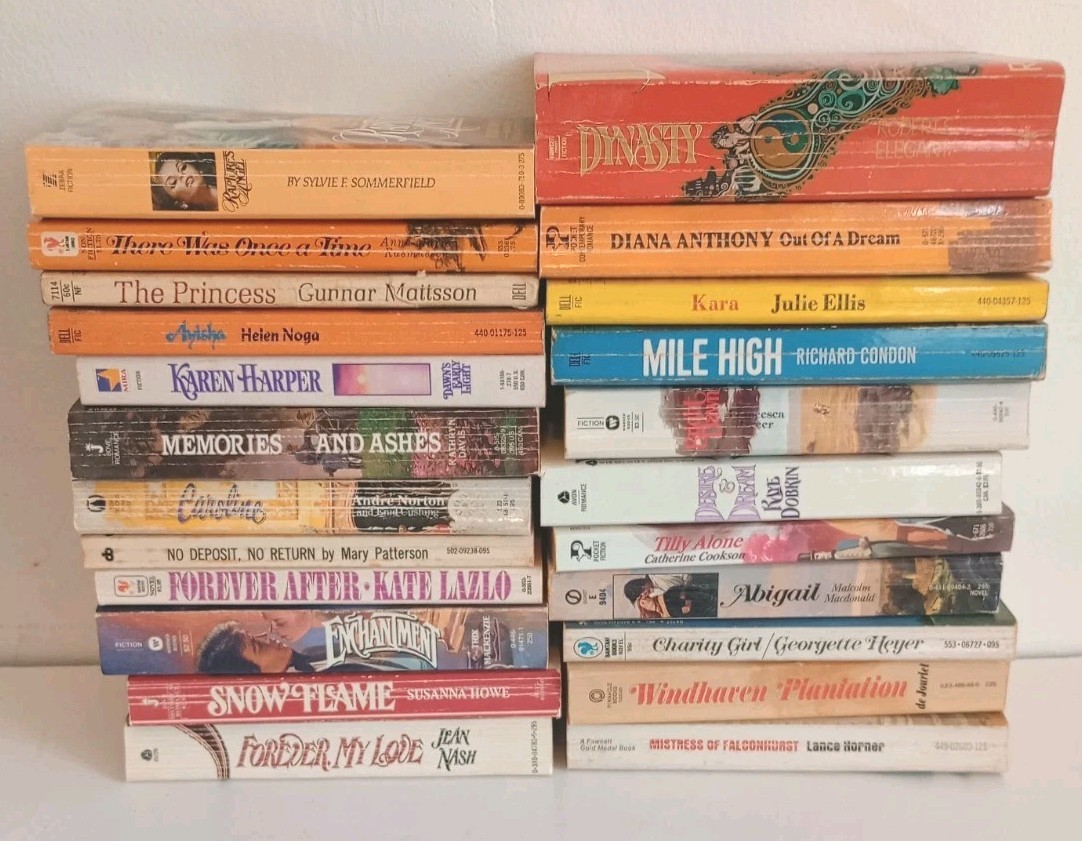 Lot of 23 Vintage Paperback Romance Books. Drama, Love, Historical! 🩷📚🩷