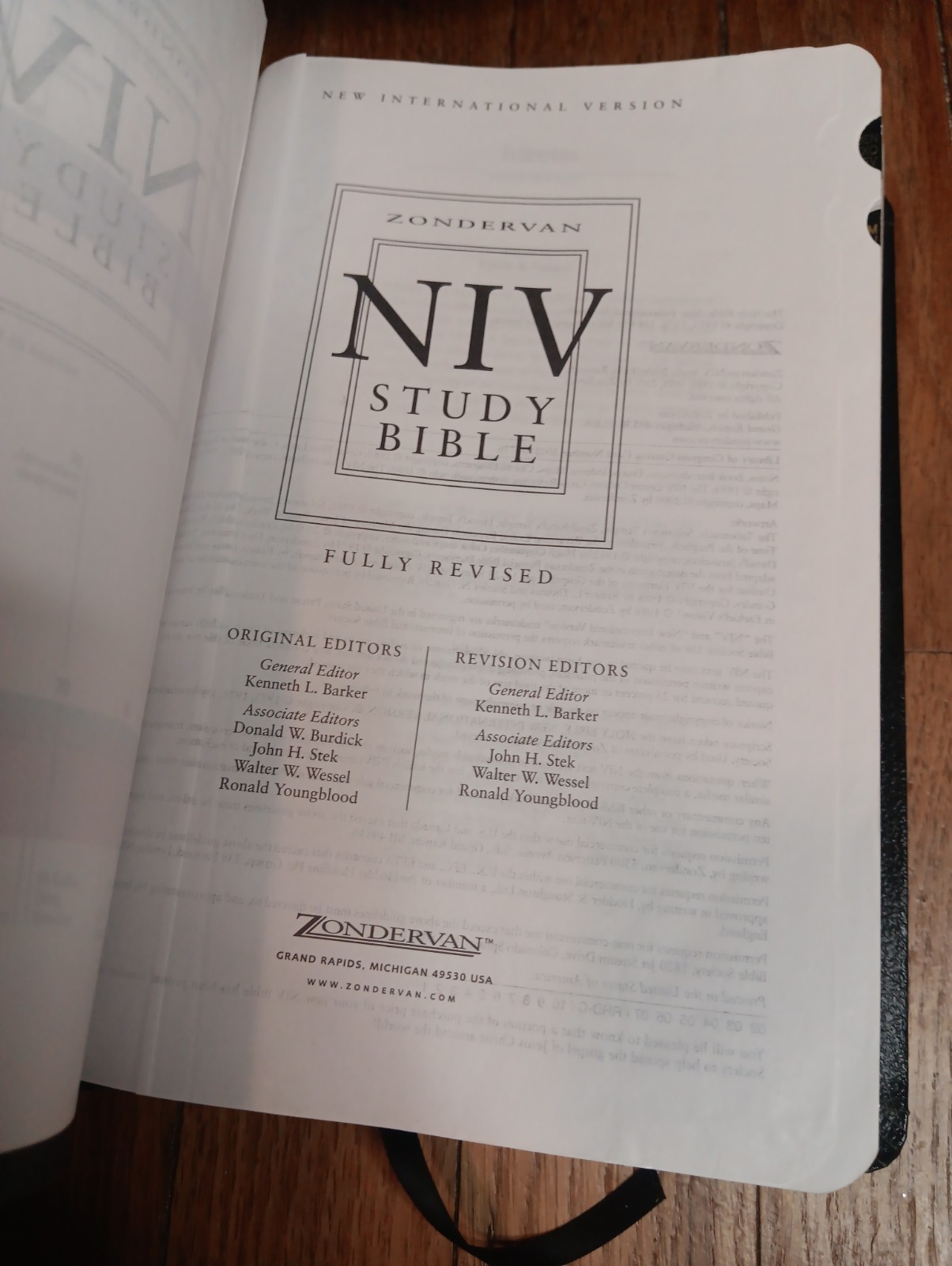 NIV Study Bible Zondervan Black Leather Vintage 2002 Great Condition vtg