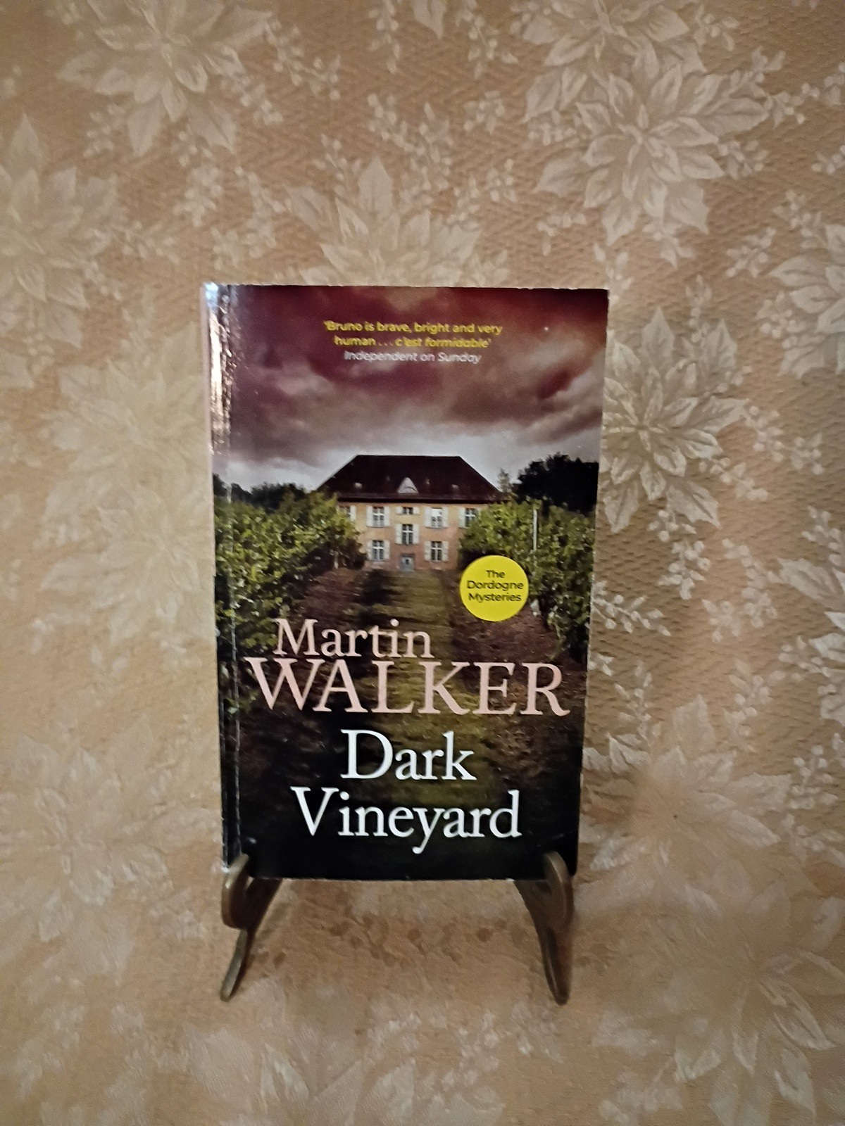 Dark Vineyard Martin Walker 2010 Quercus PB Dordogne Mystery SeriesBook