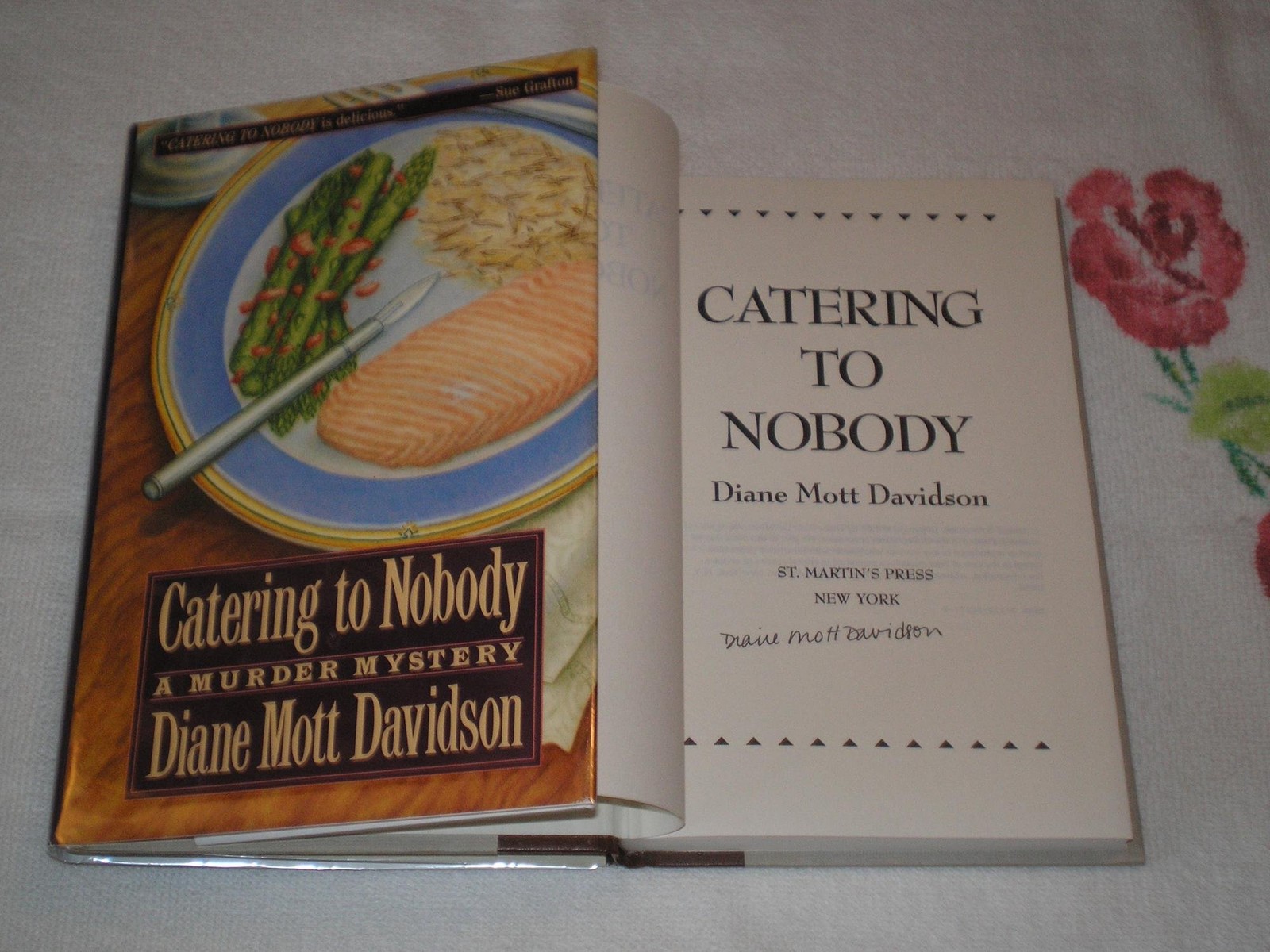 Catering to Nobody by Diane Mott Davidson