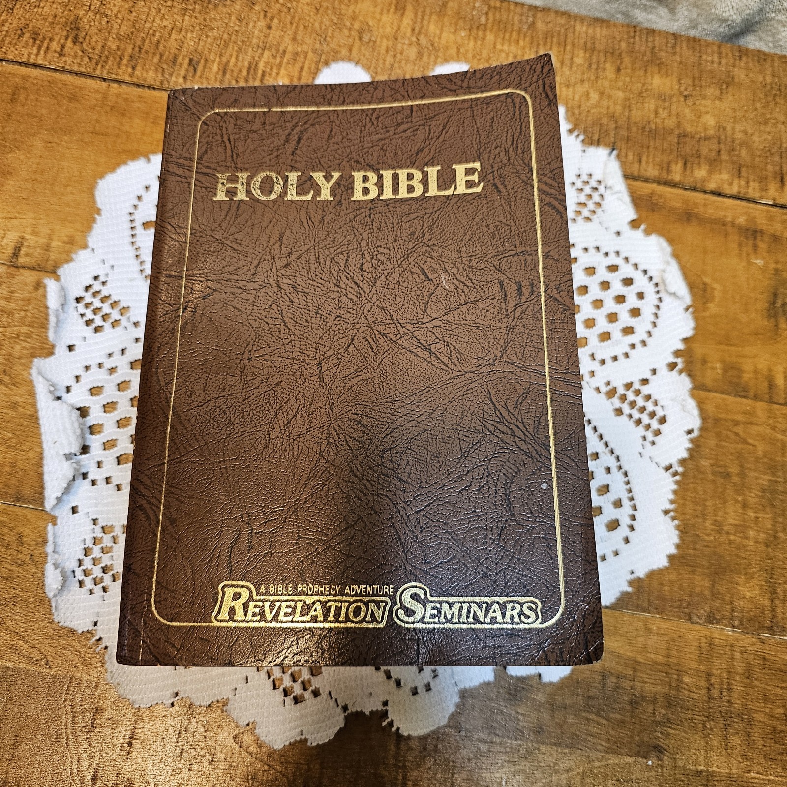 HOLY BIBLE Large Print REVELATION SEMINARS 1976 Paperback KJV