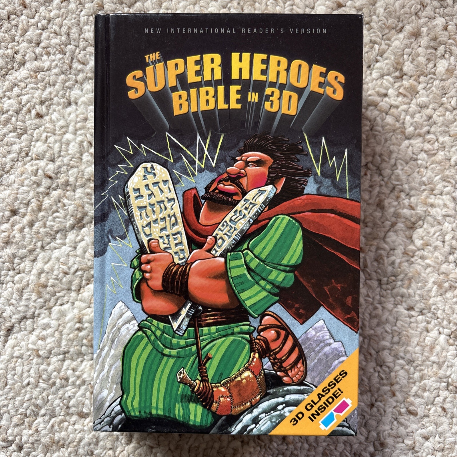 NIRV, The Super Heroes Bible in 3D, Hardcover, New including glasses