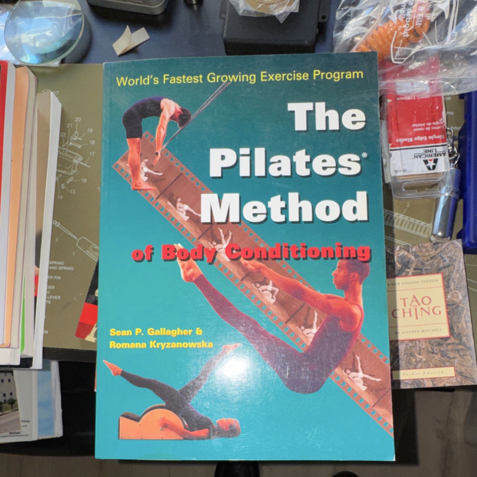 The Pilates Method Gallagher Kryzanowska Paperback Pilates Illustrated
