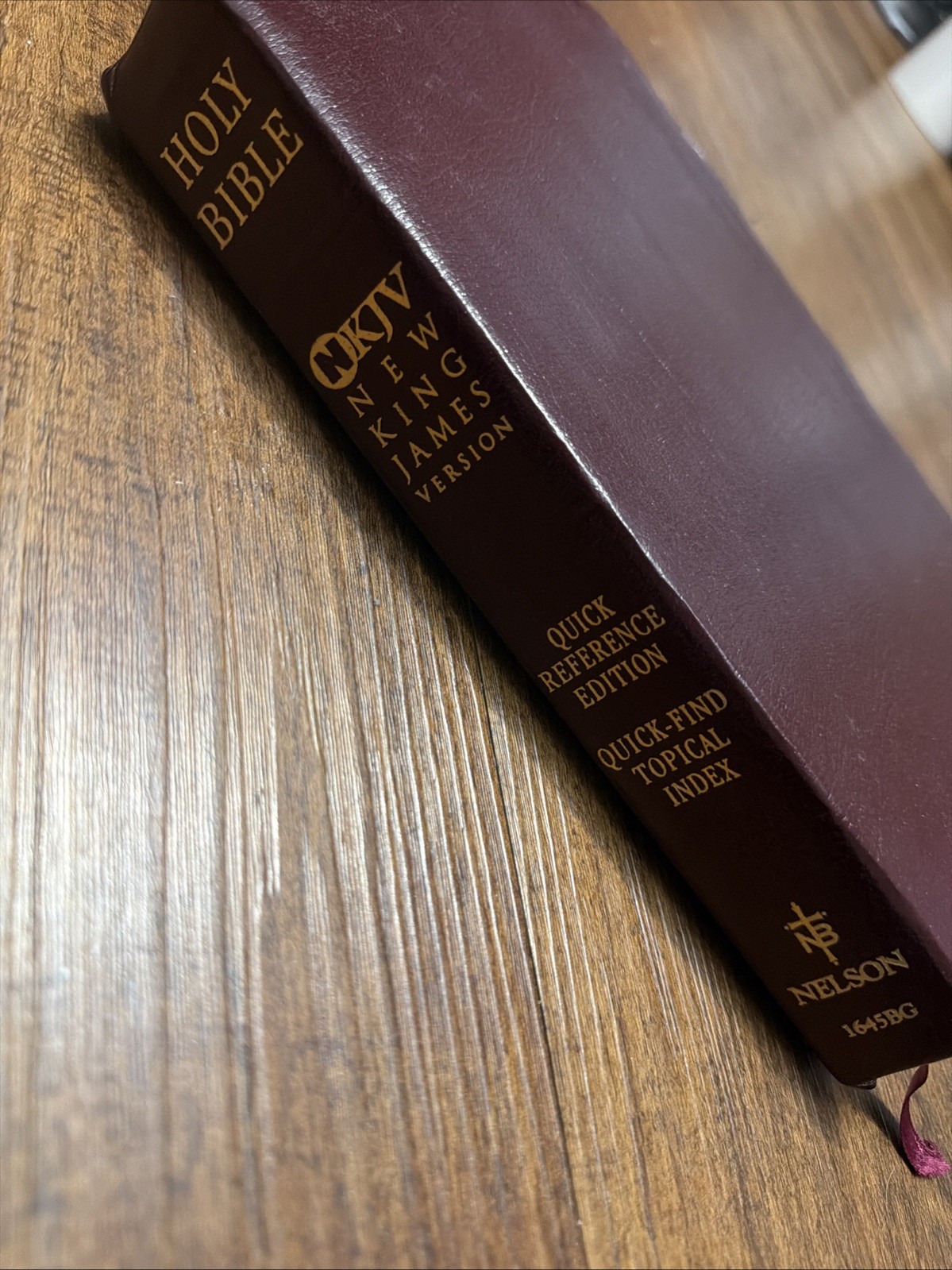 Holy Bible: Quick Reference Ed. NKVJ 2000, Bonded Leather Thomas Nelson 1645BG.