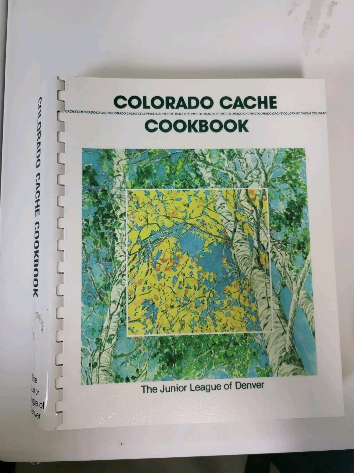 Cook book – Colorado Cache Cookbook by The Junior League of Denver