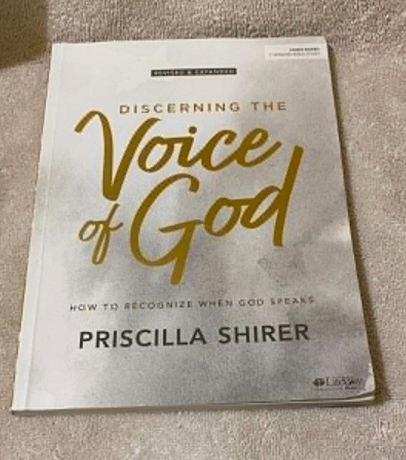 Discerning the Voice of God Priscilla Shirer Revised Bible Study Book