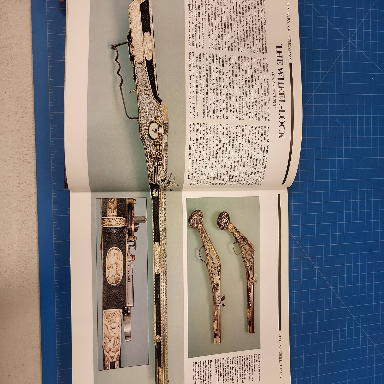 Illustrated Encyclopedia Firearms Ian V Hogg Gun Book History Reference Guide