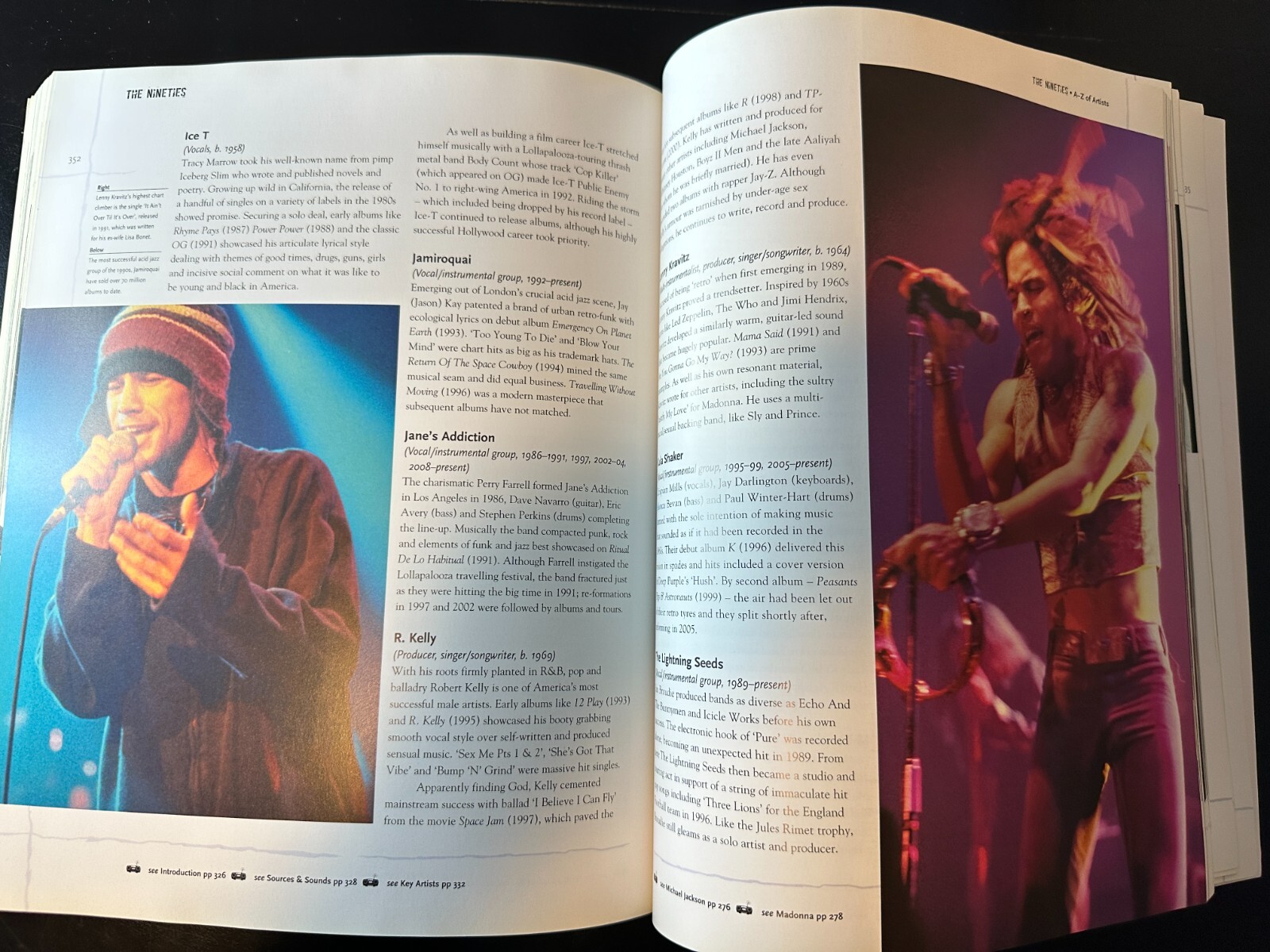 The Definitive Illustrated Encyclopedia of Rock (2010) – 448 pages