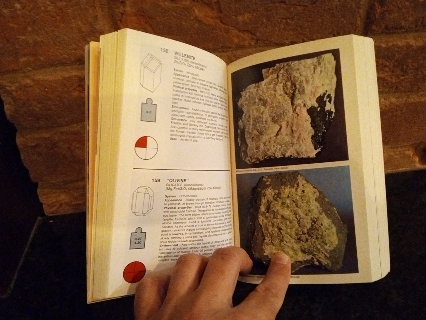 1978 Simon & Schuster’s Guide to Rocks and Minerals Softcover Book