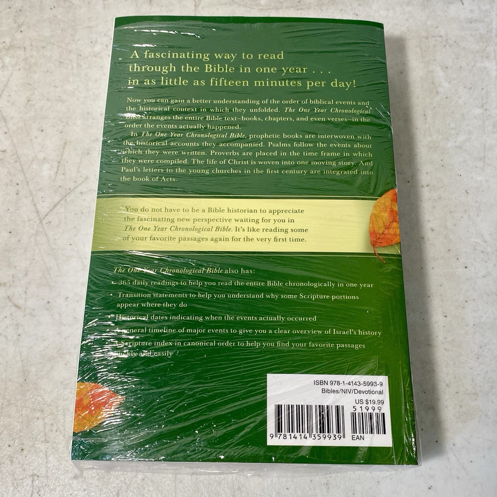 The One Year Chronological Bible NIV (Softcover) Tyndale Daily Reading Paperback