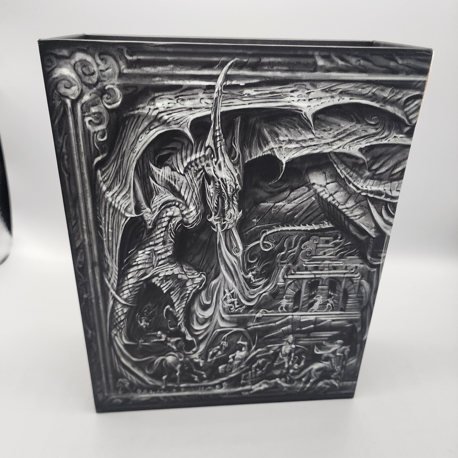 The Skyrim Library – Volumes I, II & III (Box Set) Pre-owned – Read