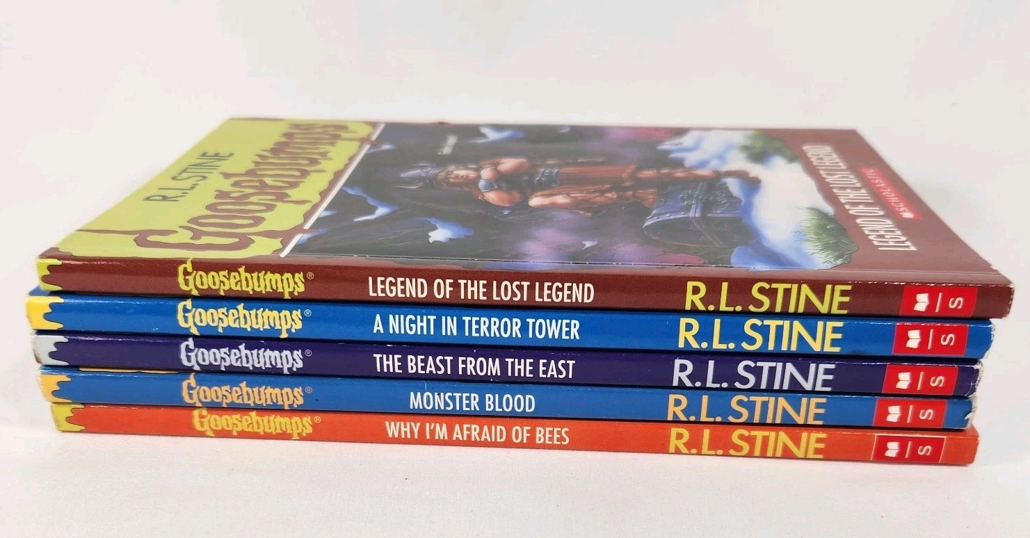 Goosebumps 25th Anniversary Retro Box Set by R. L. Stine METAL TIN with 5 BOOKS