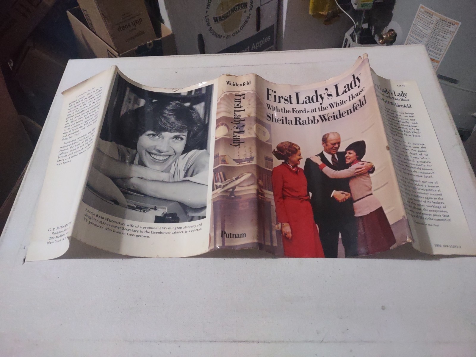 FIRST LADY’S LADY SIGNED 1979 HC BOOK BY SHELIA RABB WEIDENFELD WHITE HOUSE