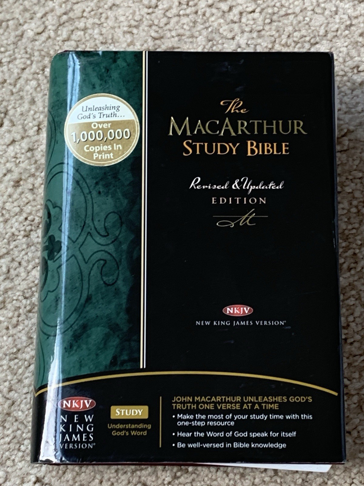 MacArthur Study Bible – NKJV New King James 2008, HCDJ Personal Size Edition