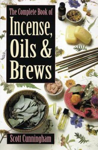 The Complete Book of Incense, Oils and Brews (Llewellyn’s Practical – GOOD