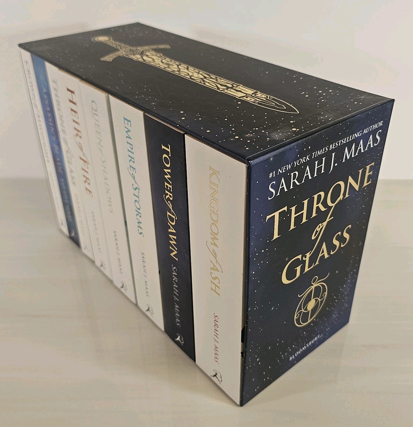 Sarah J. Maas Throne of Glass Series 8-Book Box Set Fantasy Fiction YA & Poster