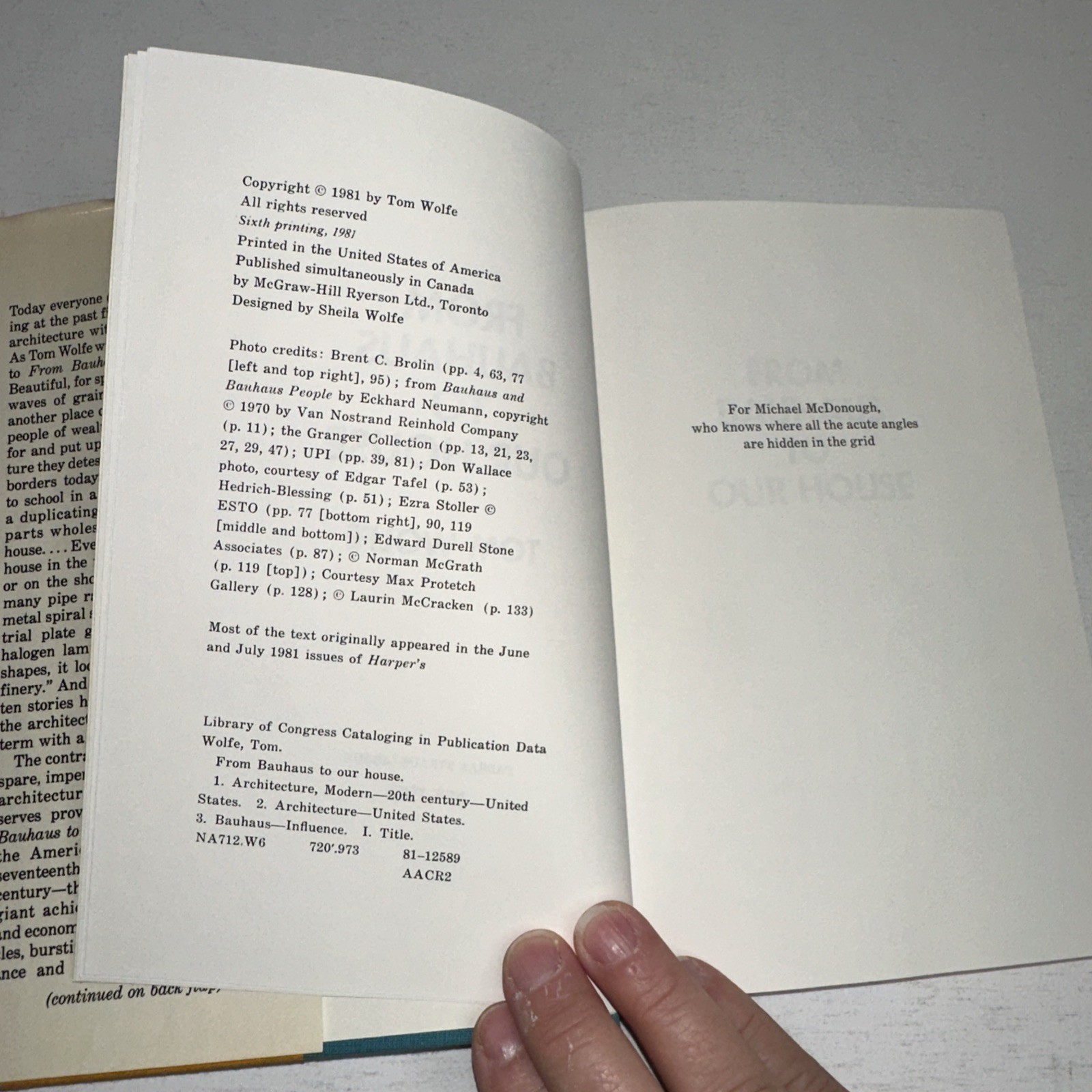 From Bauhaus to Our House (McGraw Hill 1981) Tom Wolfe, HC, J97
