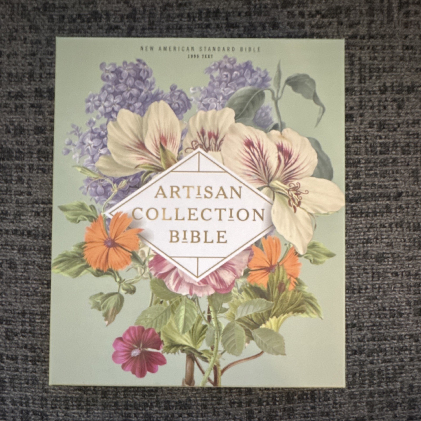 NIB – NASB Artisan Floral Bible Sage