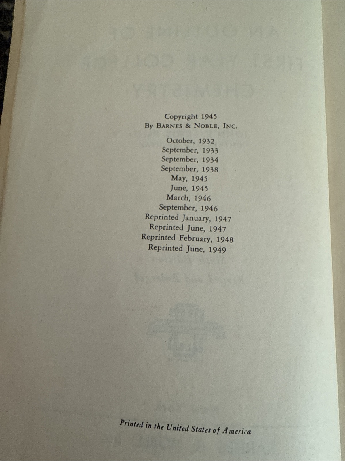 An Outline of First Year College Chemistry by Barnes & Noble (PB, 1945) 6th Ed.