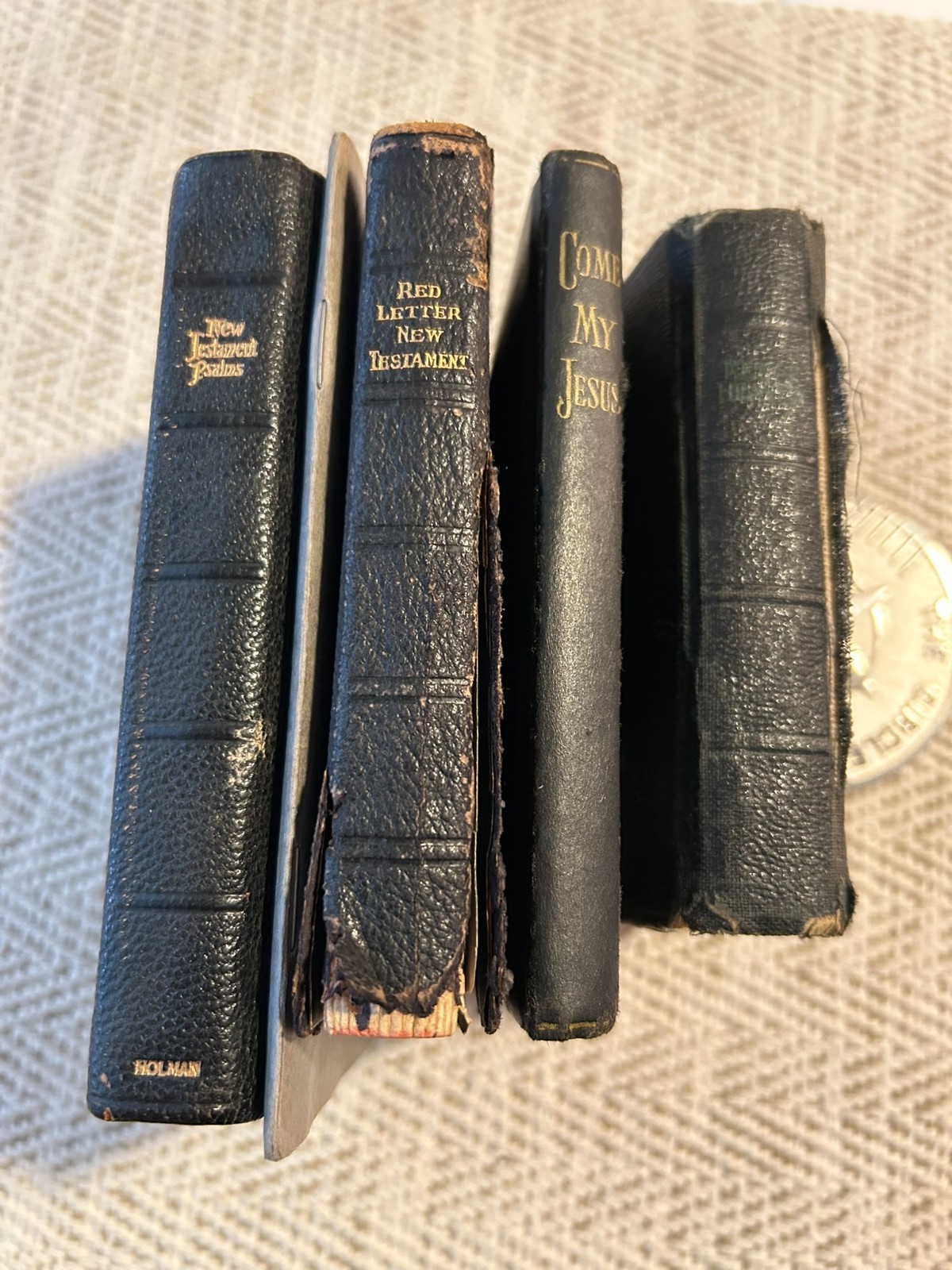 LOT OF 5 SMALL RELIGIOUS CHRISTIAN 1948-1958 RELIGION BIBLES BOOKS ROSARY