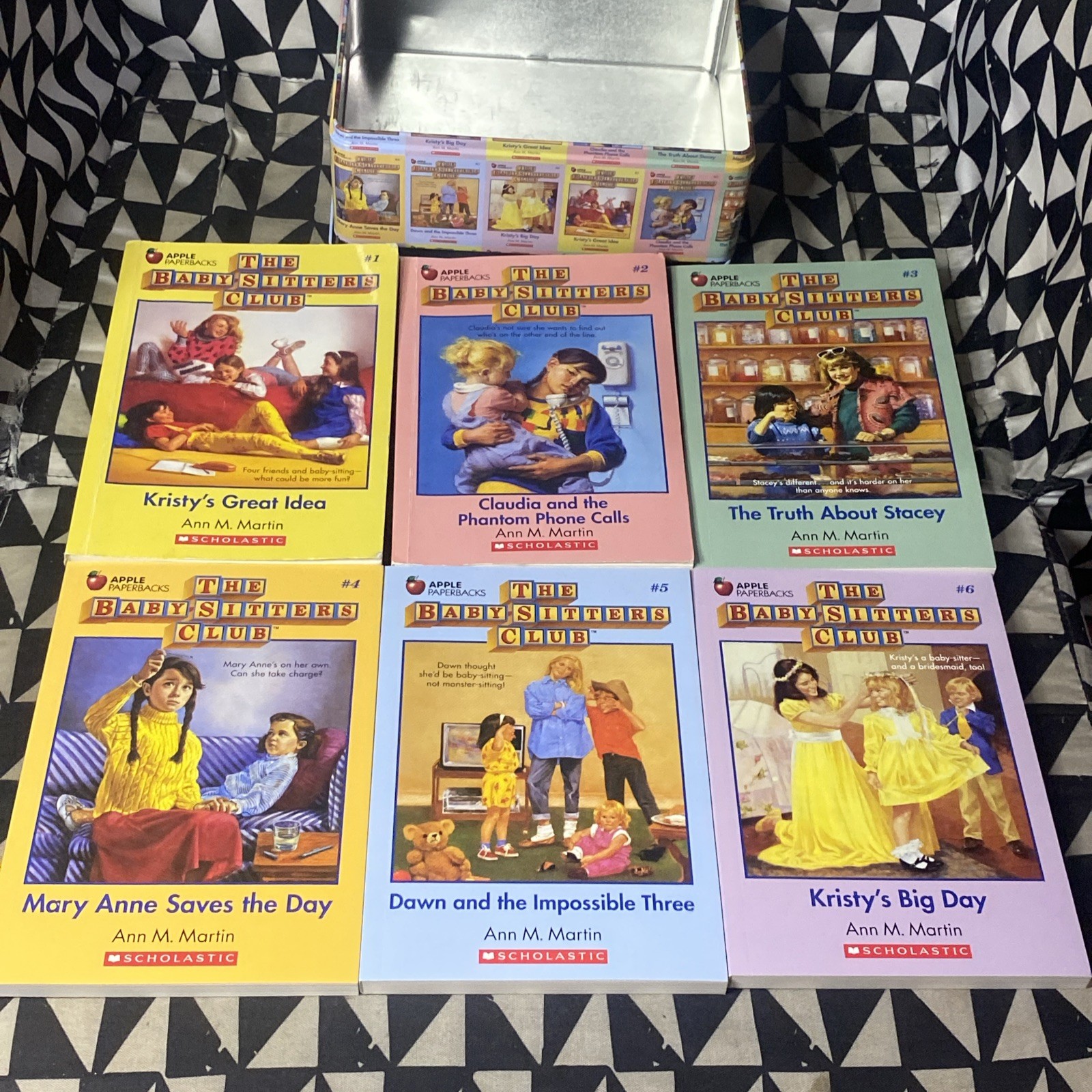 The BabySitters Club Book Collection #1-6 In Retro Tin Collectors Box Ann Martin