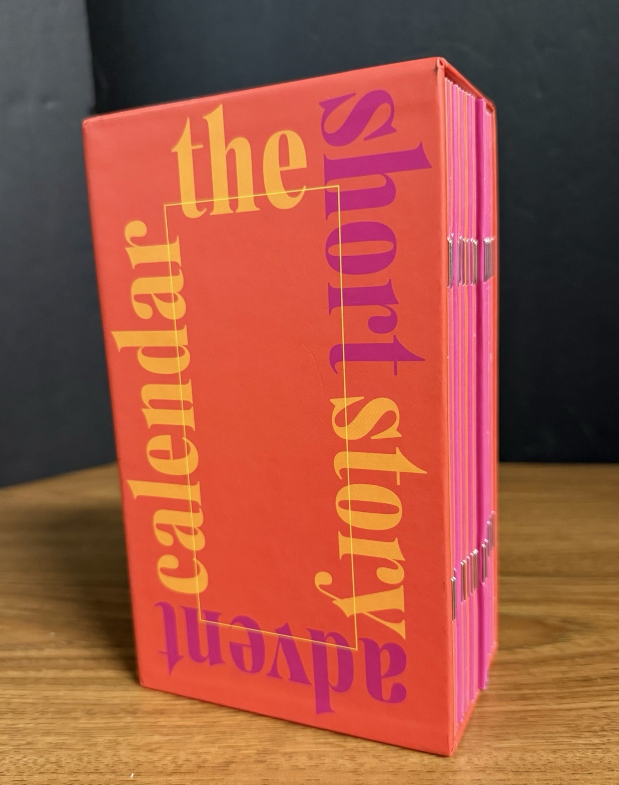 THE SHORT STORY ADVENT CALENDAR 2022, 25 Booklets in Slipcase (Softcover) VG
