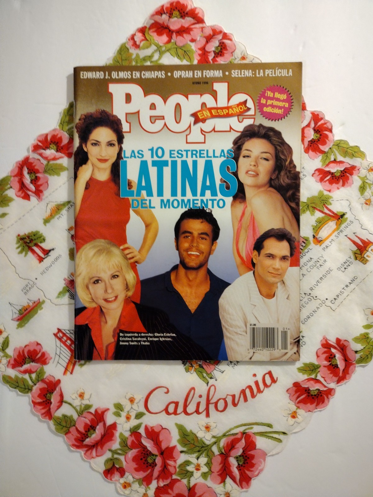 Vintage People en Español magazine First Issue Thalia JLo Enrique Iglesias
