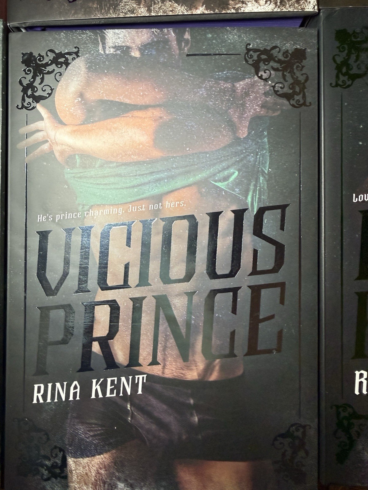 Royal Elite Series – Rina Kent – Baddies Book Box