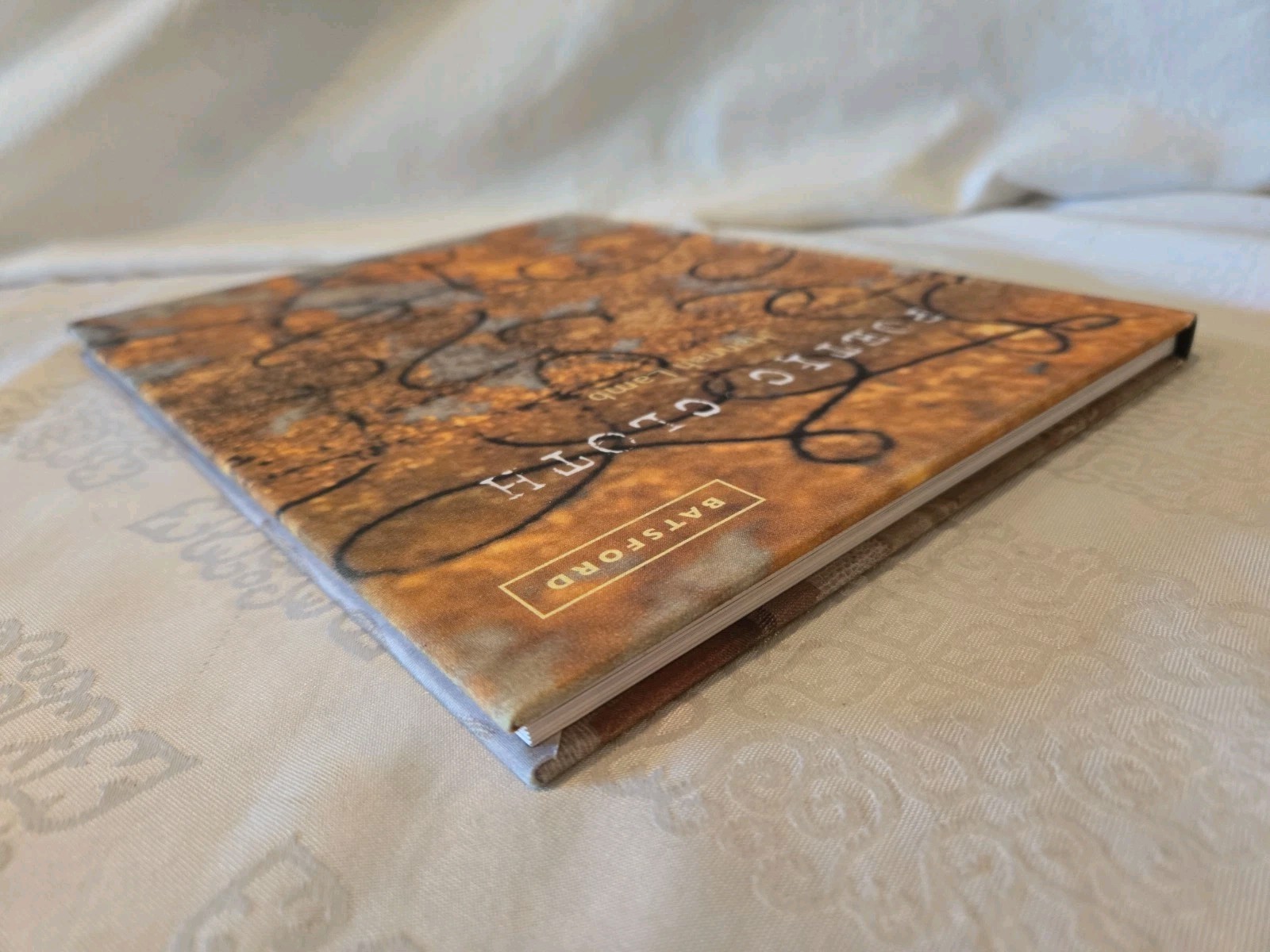 Poetic Cloth: Creating meaning in text…, Lamb, Hannah Hardcover