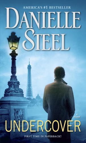 Undercover: A Novel – 9781101966914, Danielle Steel, paperback