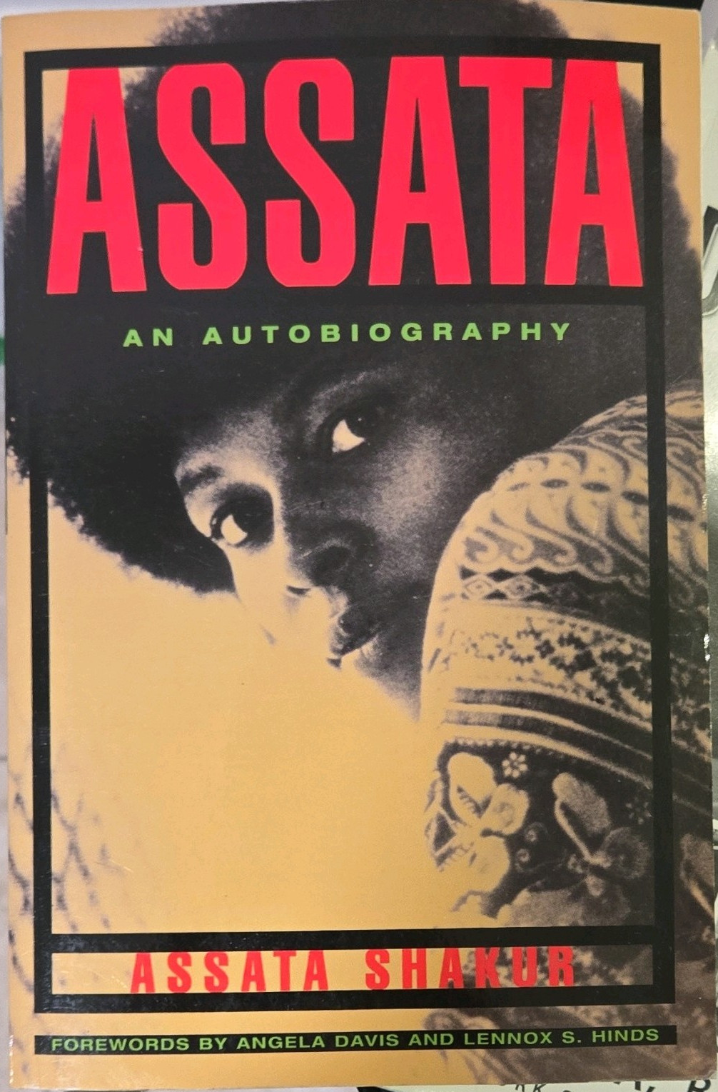 Assata Shakur Assata: An Autobiography Trade Paperback Chicago Review Press 1999