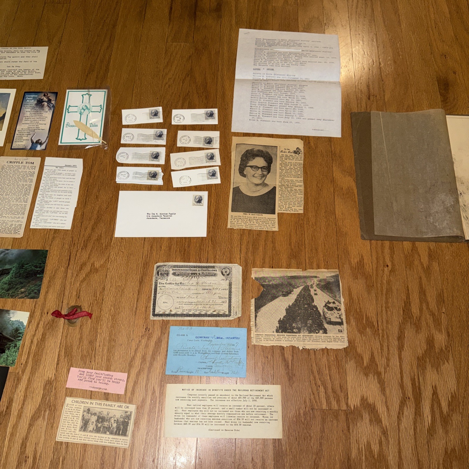 Lot of Vintage Religious Tracts Christian Pamphlets, Booklets, Photos Articles