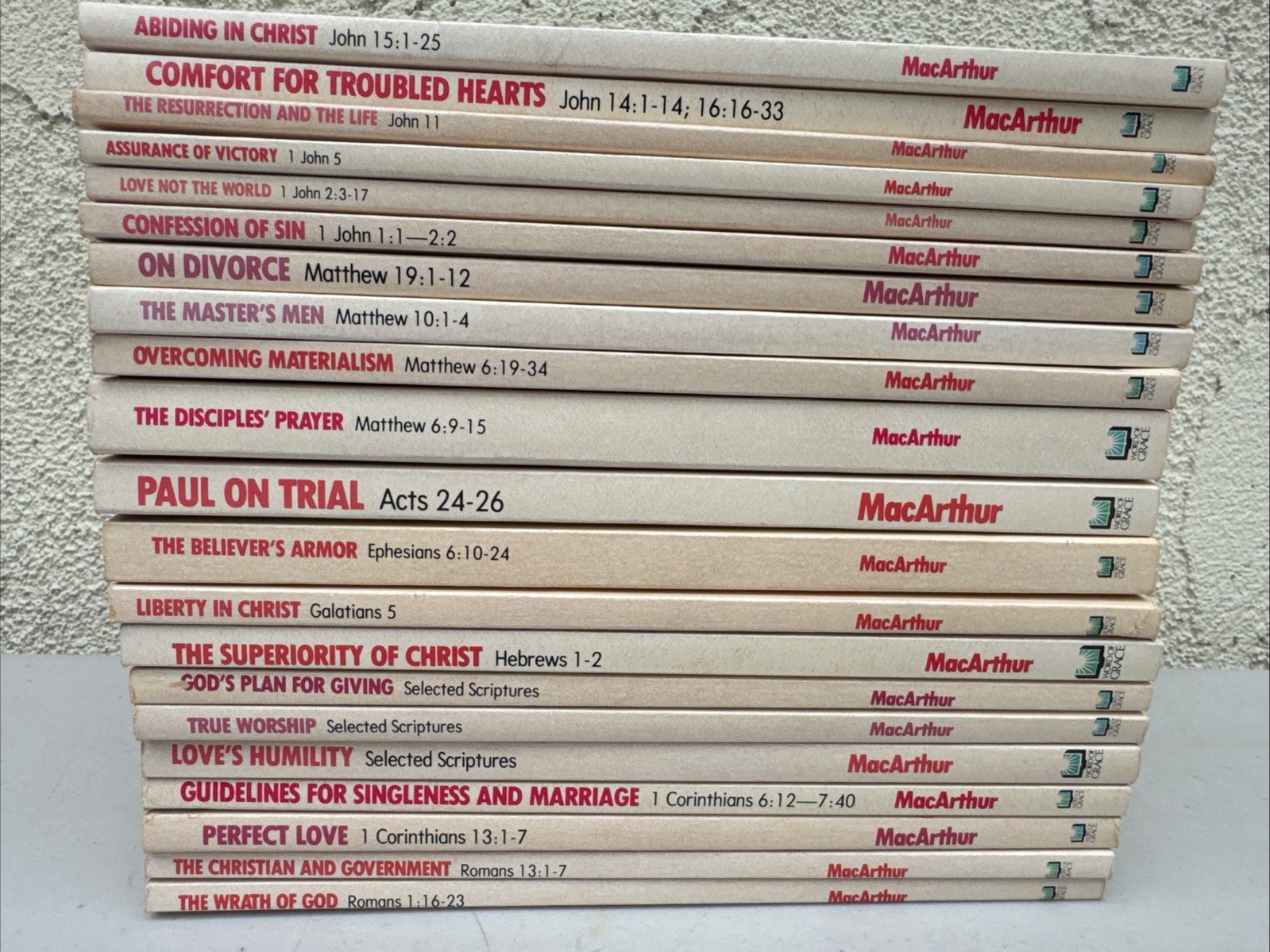 JOHN MACARTHUR’S BIBLE STUDIES – LOT 21 ~ VTG John Macarthur Paperback