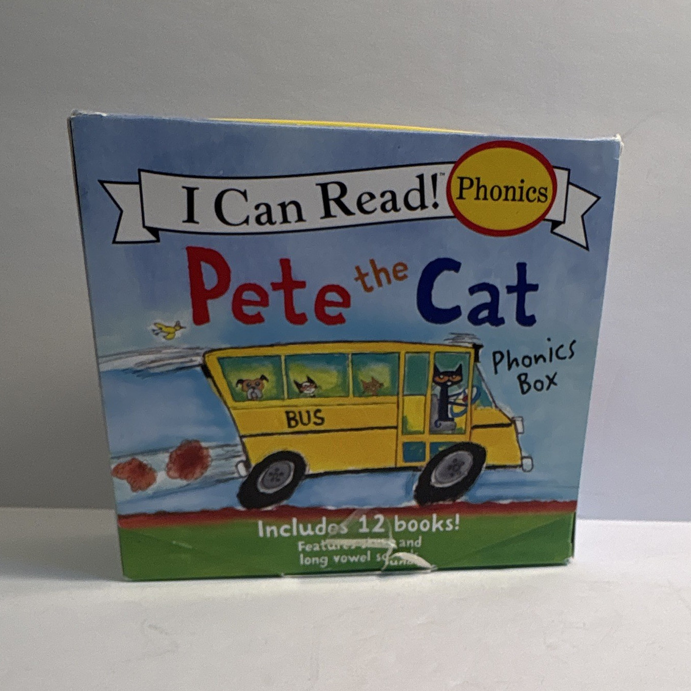 HarperCollins I Can Read Phonics Fun: Pete the Cat Phonics Box 12-Book Set