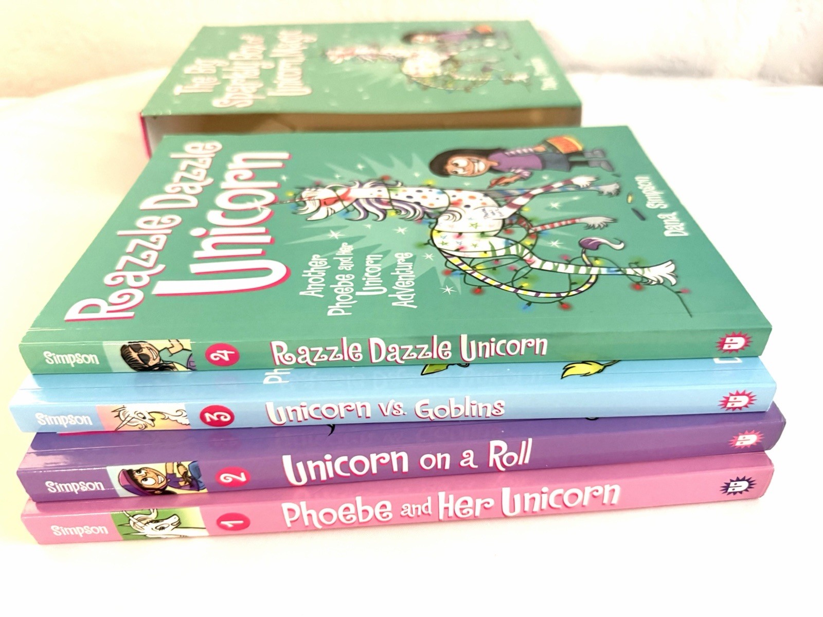 Big Sparkly Box of Unicorn Magic: Phoebe and Her Unicorn Box Set Volume 1-4