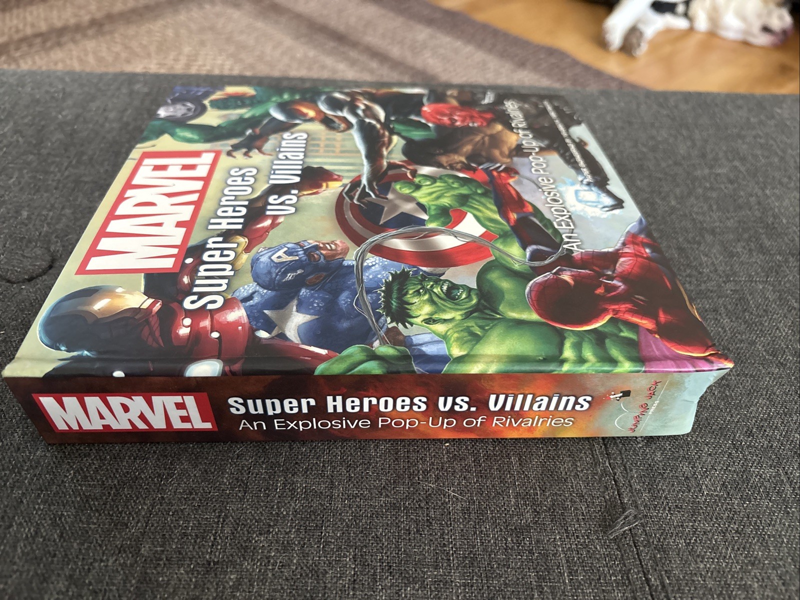 Marvel Super Heroes vs. Villains: An Explosive Pop-up of Rivalries