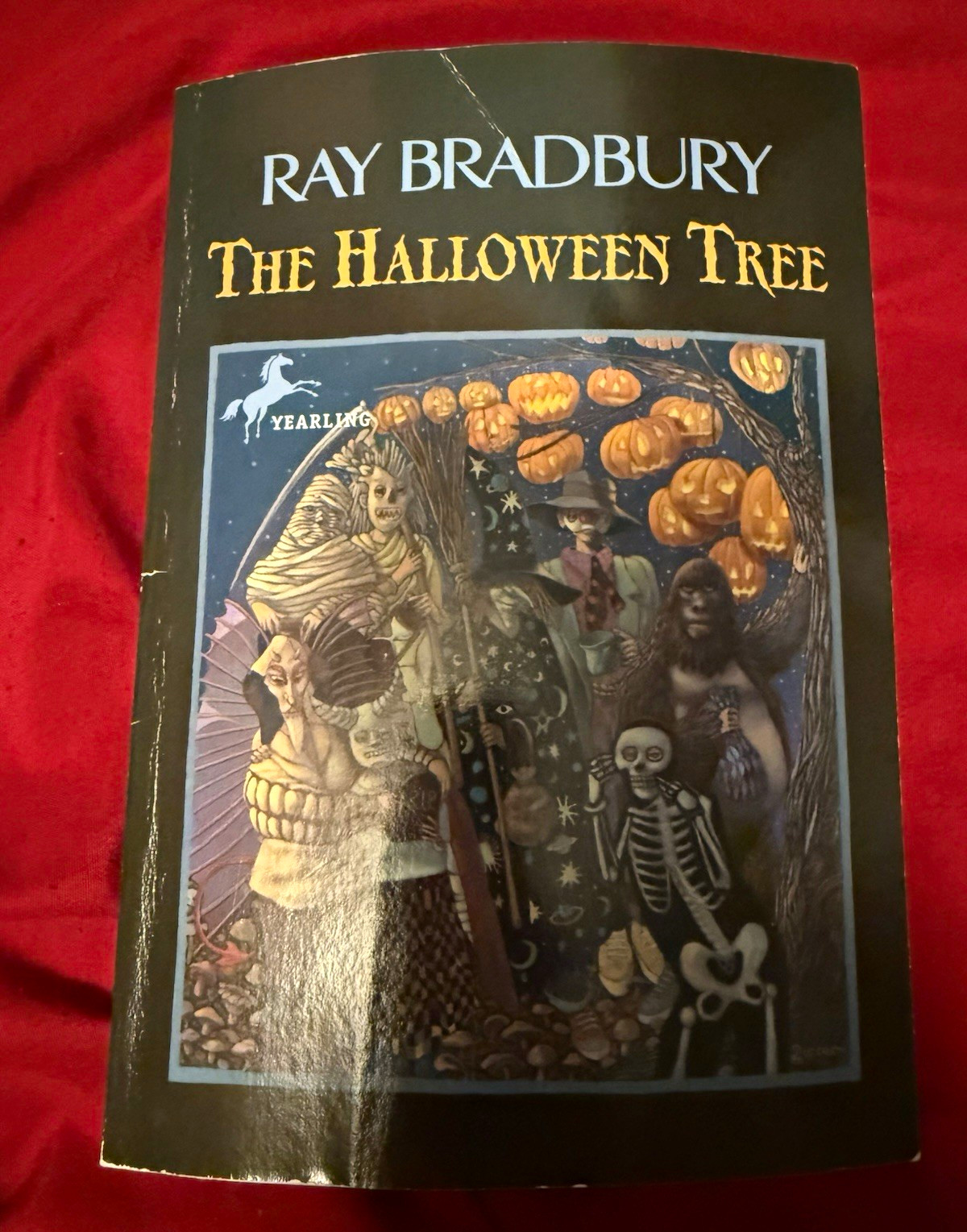 Ray Bradbury The Halloween Tree Paperback Novel, Yearling, Horror YA Fiction