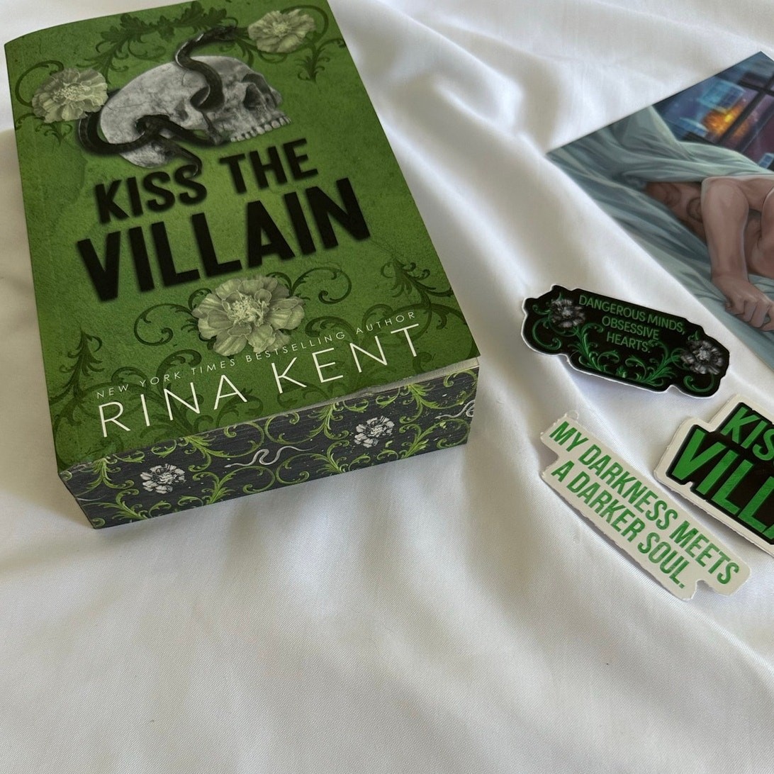 *Signed* Kiss The Villain Rina Kent Walmart Exclusive Paperback W/ Art
