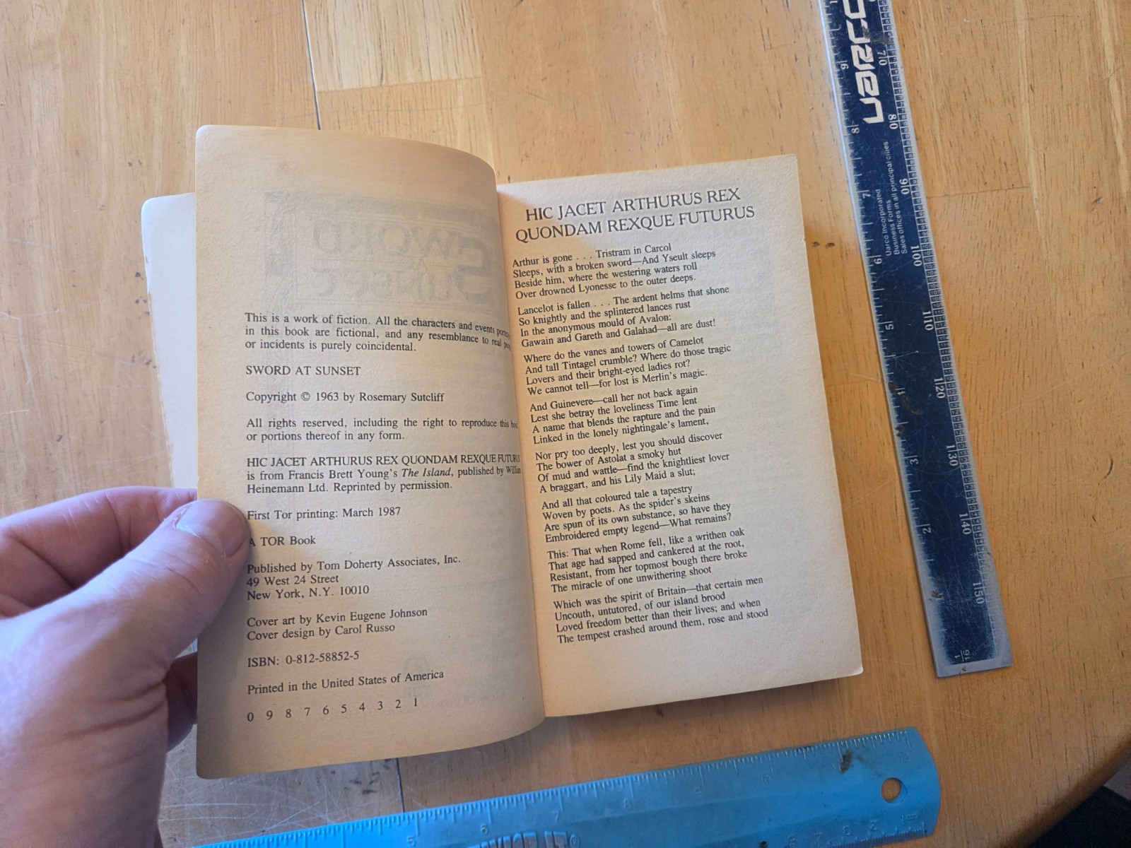Sword at Sunset by Rosemary Sutcliff – 1987 TOR Paperback
