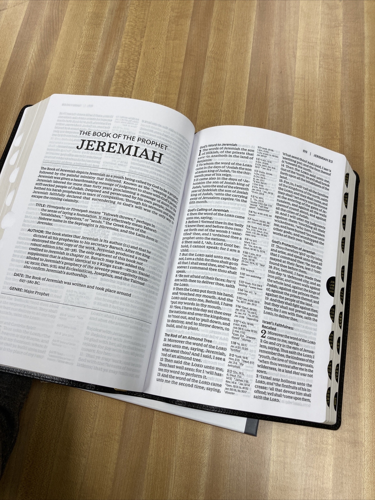 Authorized King James Version | KJV Bible | with APOCRYPHA | Genuine Leather
