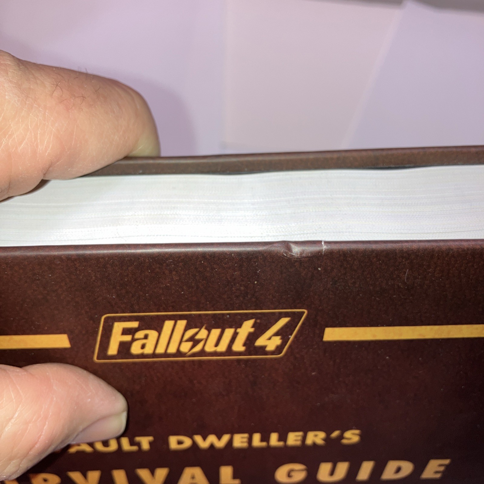 Fallout 4 Vault Dweller’s Survival Guide • Collector’s Edition Hardcover + Map