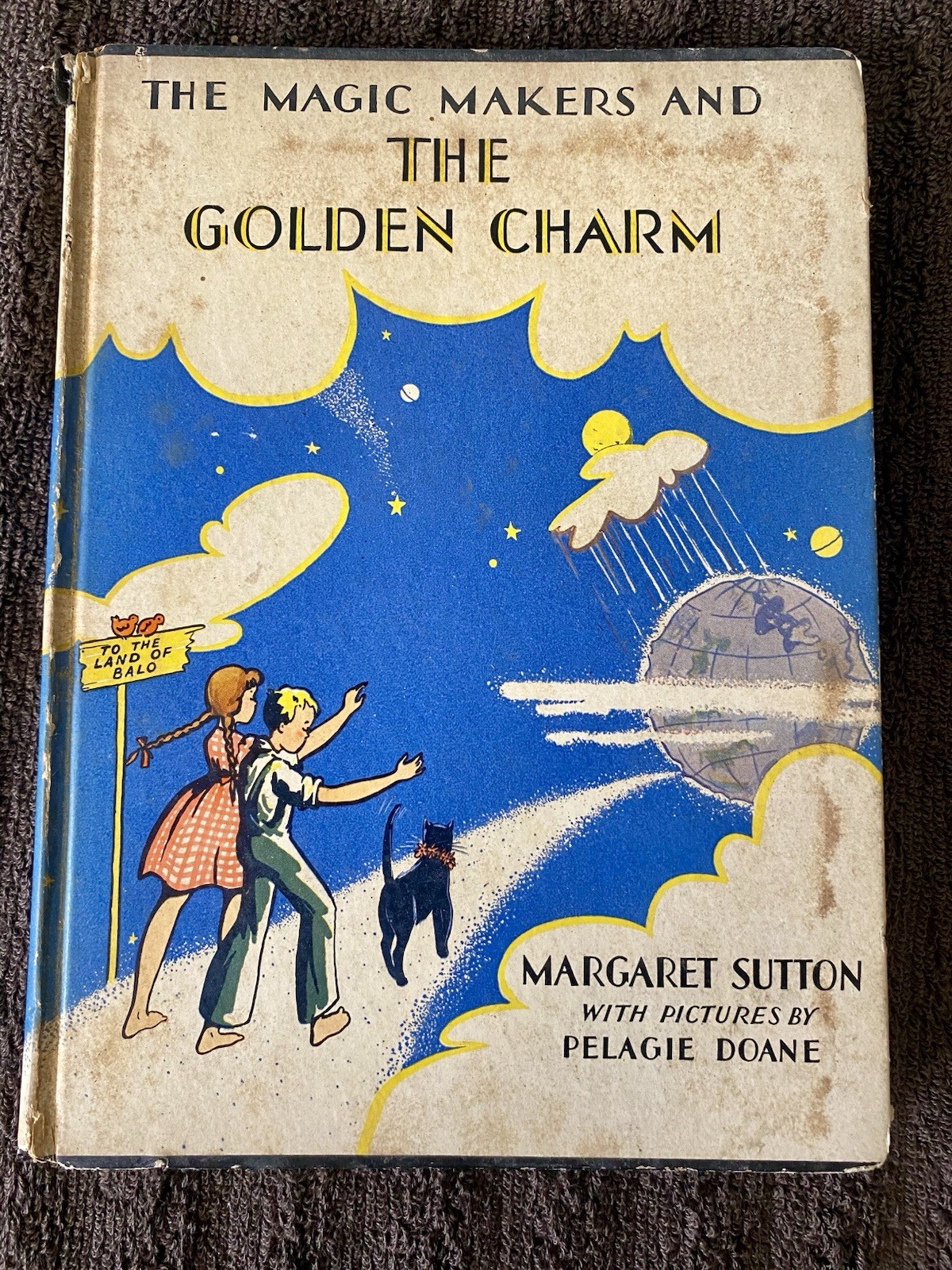 The Magic Makers and the Golden Charm by Margaret Sutton 1936 (Hardcover)