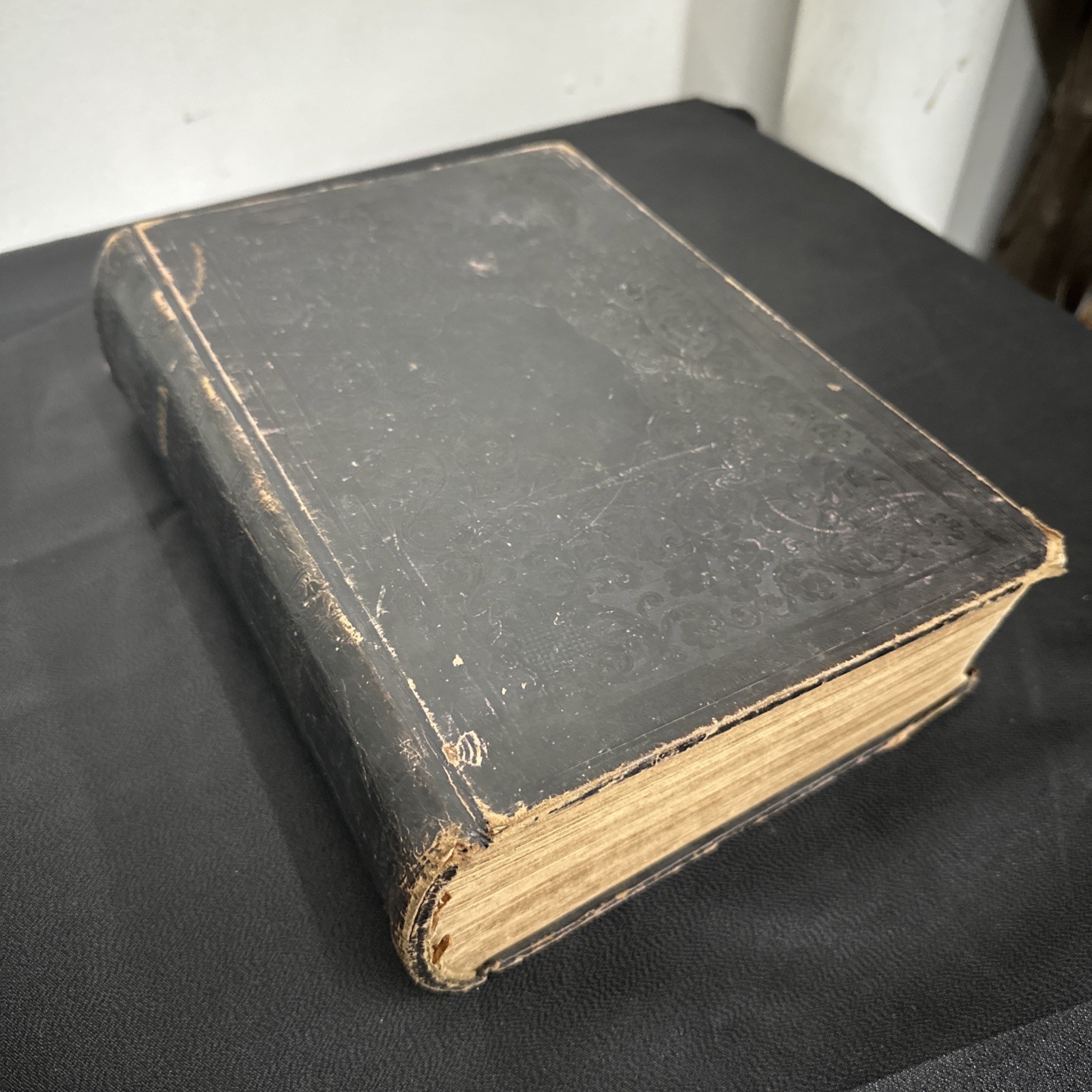 Rare 1800s BIBLE NEW YORK AMERICAN BIBLE SOCIETY 1846 Black Leather Vintage