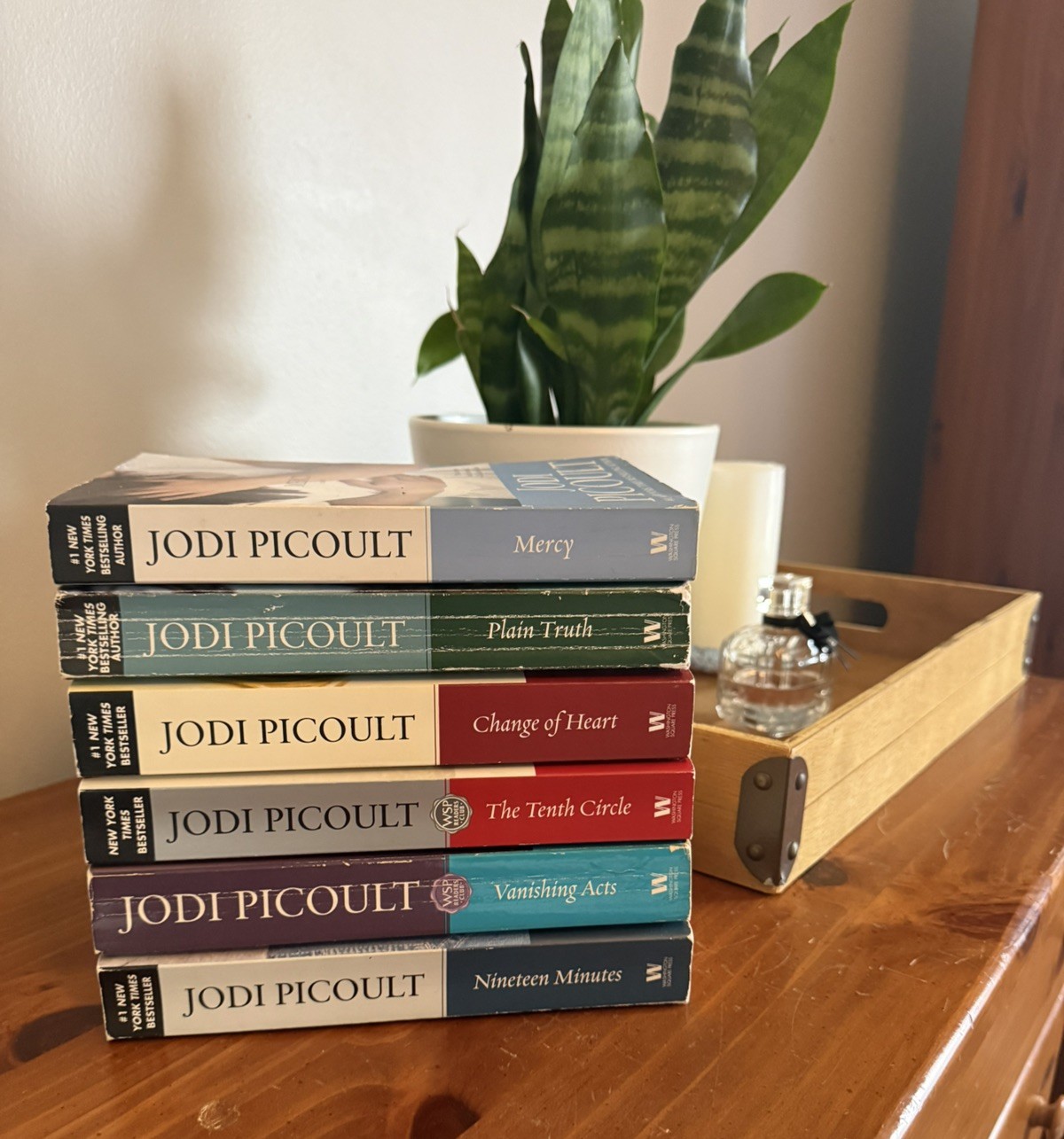 Lot of 6 Jodi Picoult Paperback Books