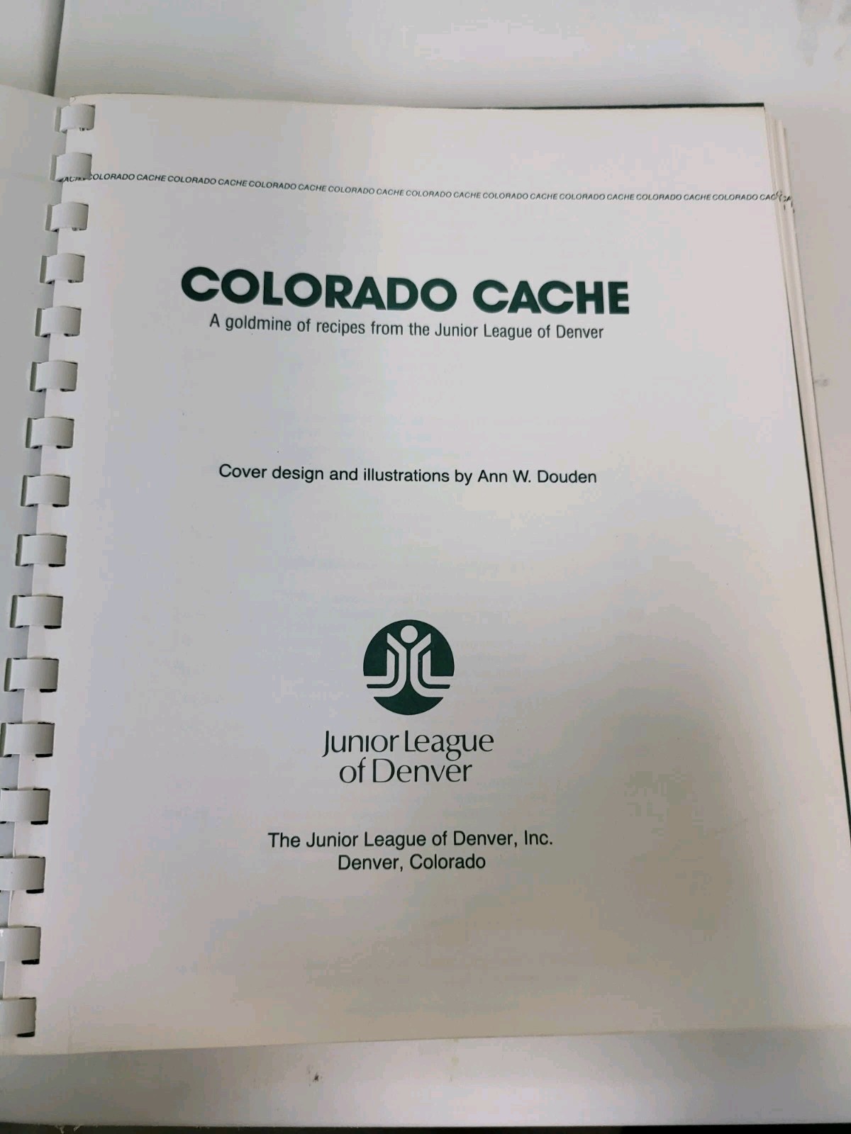 Cook book – Colorado Cache Cookbook by The Junior League of Denver