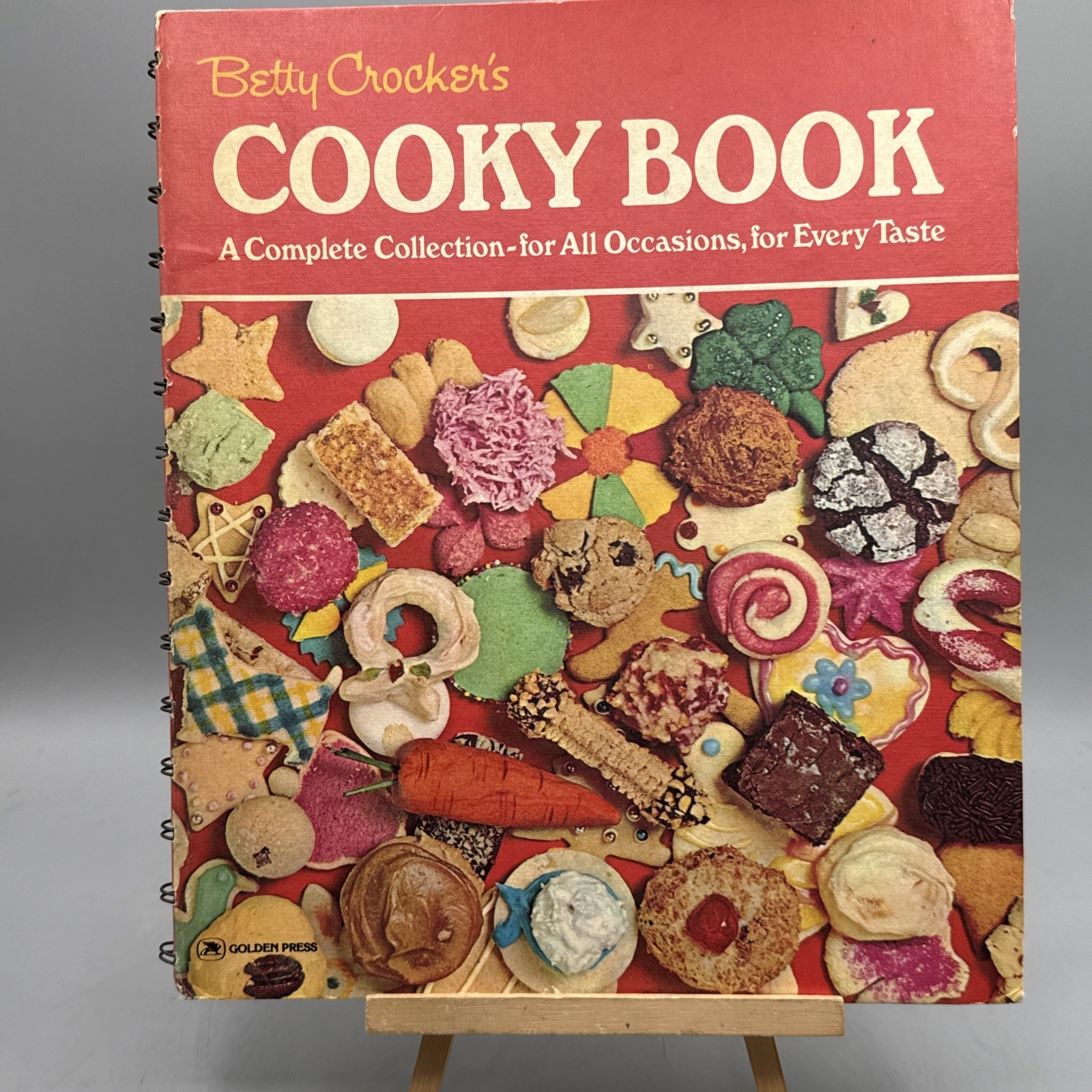 Betty Crocker Cooky Book, Ring/Wire Bound, 1971, Baking, Vintage, Golden Press