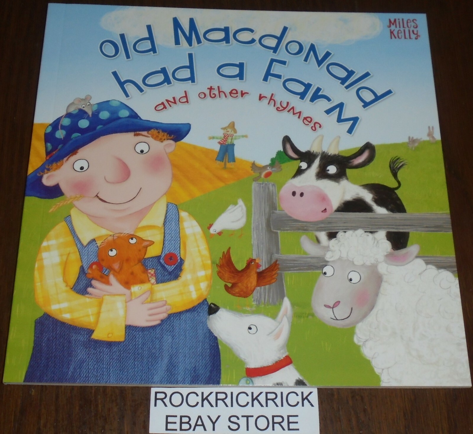 OLD MACDONALD HAD A FARM AND OTHER RHYMES BOOK (17cm X 17cm) 2019 BRAND NEW