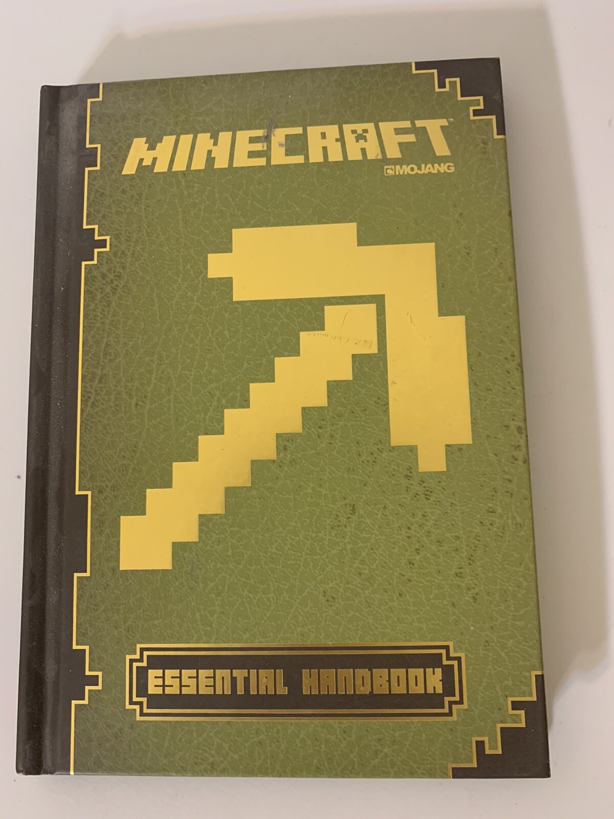 Minecraft : Essential Handbook – Beginner’s Guide – MOJANG – Player’s Guide